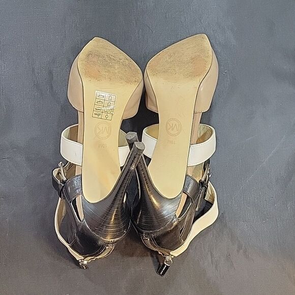 MICHEAL MICHEAL KORS ANKLE  WOMEN"S BOOT - Picture 12 of 16